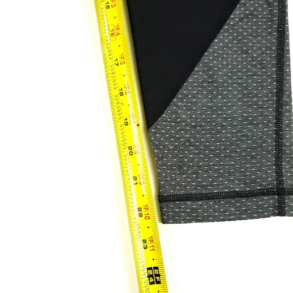 Adidas Womens Black Gray Capri Leggings SzM - Picture 9 of 9